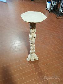 colonna decorata