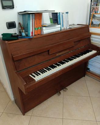 Pianoforte verticale Hoffmann & Kühne di Dresda