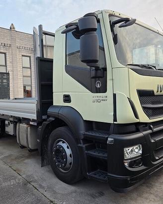 IVECO Stralis AD 260S31 Pianale trasporto veicoli