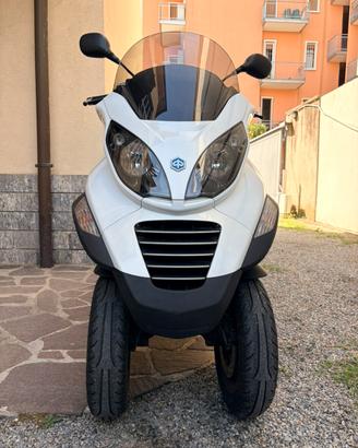 Mp3 Piaggio 400