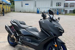 Yamaha T-Max 560 2025