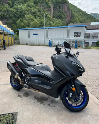 Yamaha T-Max 560 2025