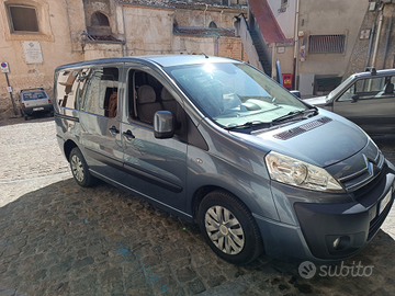 Furgone Citroen jumpy 9 posti