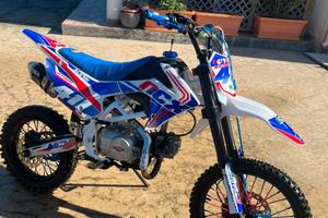 Pit bike / pitbike
