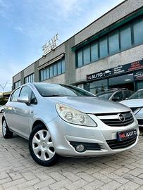 Opel Corsa 1.2 5P COSMO