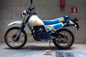 Suzuki DR500SA