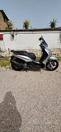 Piaggio Beverly 350