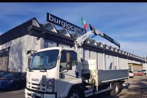 Isuzu  euro 5 gru  fisso rate senza finanziamenti