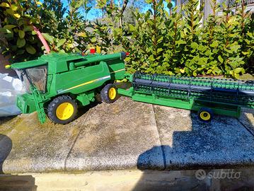 Trattori e attrezzi giocattolo 