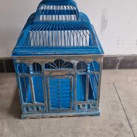 Gabbia decorativa in legno azzurra 