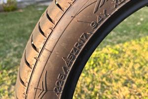 4 pneumatici estivi misura 225/45 R17