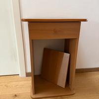 Mobiletto con cassetto e mensola