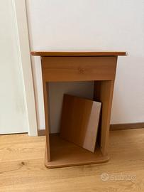 Mobiletto con cassetto e mensola