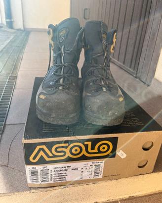 scarponi trakking Asolo in Goretex