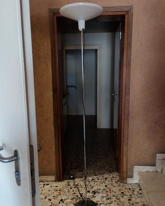 Lampada da terra anni 70 Harvey Guzzini