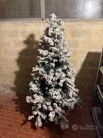 Albero di Natale innevato + luci