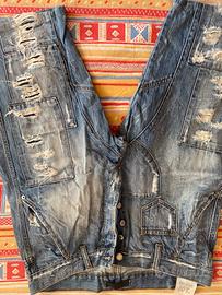 Jeans strappati