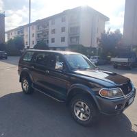 Mitsubishi Pajero Sport GLS 2500 anno 2001 
