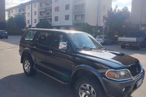 Mitsubishi Pajero Sport GLS 2500 anno 2001 
