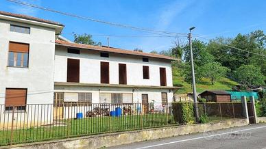 Casa al rustico con giardino a Gattinara (VC)