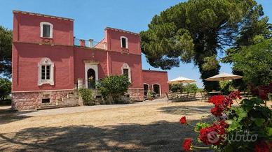 Rustico / Casale di 667 m² con più di 5 locali a C