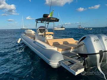 Gommone 10 metri con 2 X 250cv HONDA