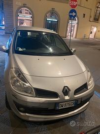 Renault clio (neopatentati)