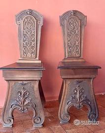 Coppia di sedie antiche rinascimentali in noce