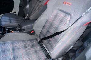 Volkswagen Golf gti serie 2023 – auto incidentata