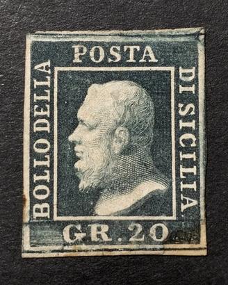 Valuto collezioni di francobolli italiani.