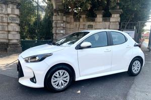 Yaris 1.5 Hybrid ACTIVE 12/2022 AZIENDALE KM26100