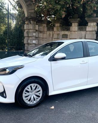 Yaris 1.5 Hybrid ACTIVE 12/2022 AZIENDALE KM26100
