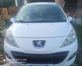Peugeot 207 1.4 gpl per pezzi