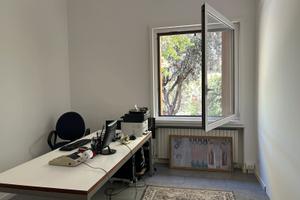 Stanza uso ufficio in condivisione