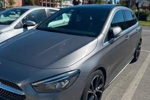 Mercedes B 200