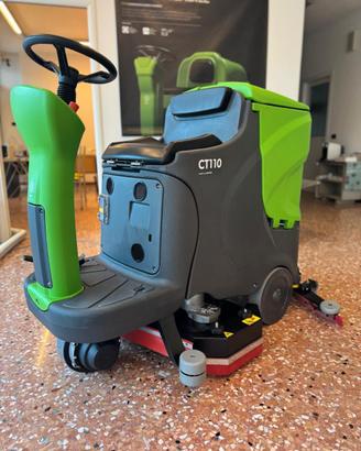 IPC CT 110 - lavasciuga uomo a bordo