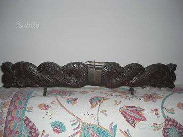 Oggetto in legno intarsiato