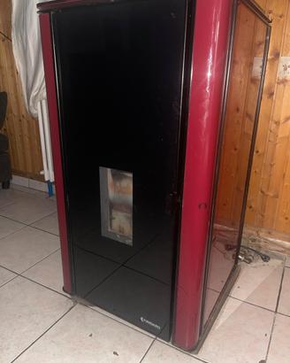 Termostufa a pellet ungaro