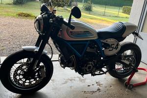 Ducati Scrambler 800 Cafe Racer