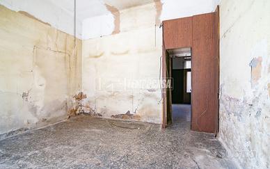 SPAZIOSO NEGOZIO IN CENTRO