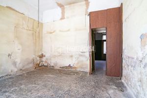 SPAZIOSO NEGOZIO IN CENTRO