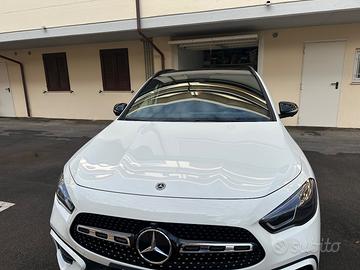 MERCEDES BENZ GLA 200D COME NUOVA