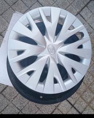 4 borchie e 4 cerchi Toyota Yaris Active