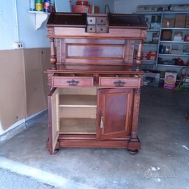 mobile antico in legno 