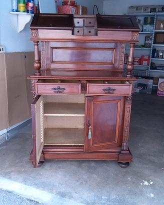mobile antico in legno 