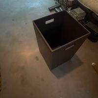 Cesto biancheria in  cuoio