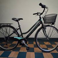 Bicicletta  200 Trekking Urban