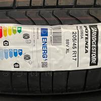 Gomme  Bridgestone 205/45/17 88v