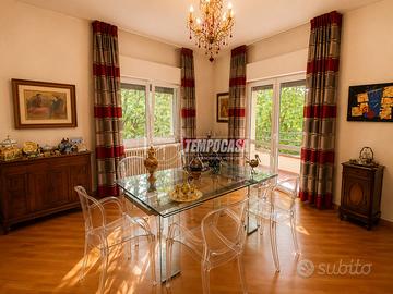 Elegante Quadrilocale Zona Cittadella