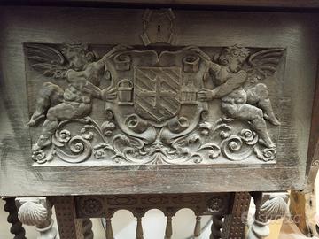 Due stipi neo-rinascimentali inglesi – finemente i